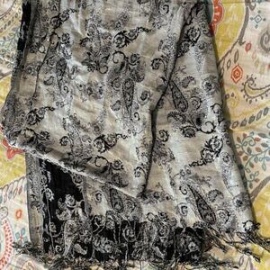 Bohochic Lt. Gray/Black Gold Metallic Paisley Print Business Casual Scarf/Wrap